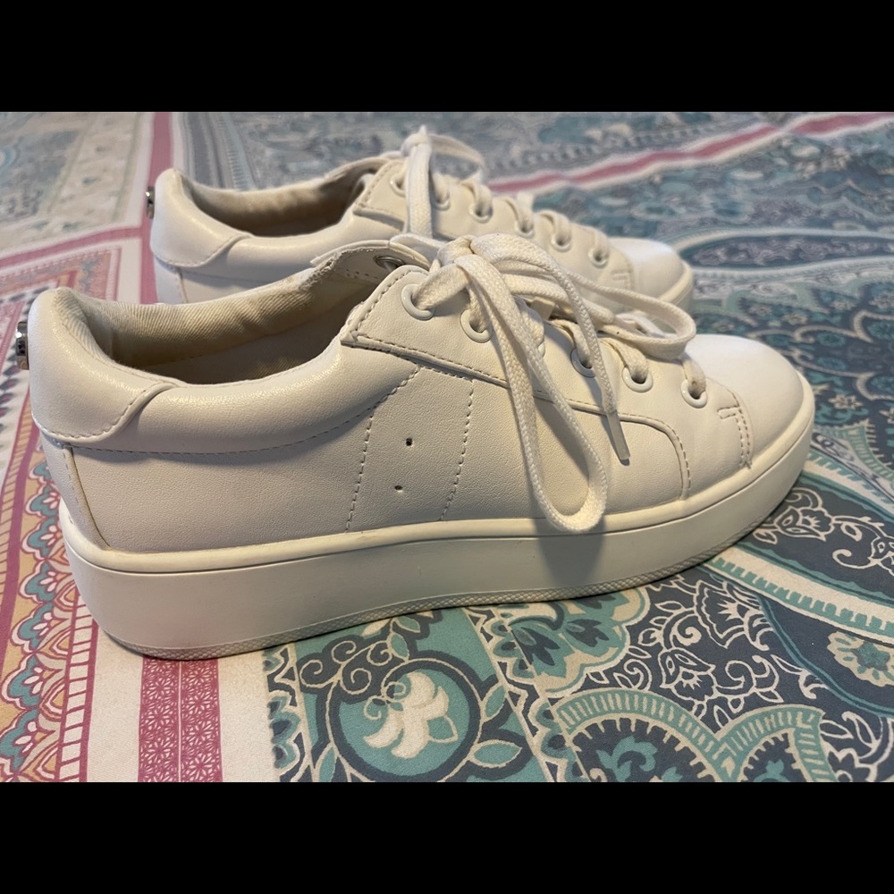 Steve Madden Bertie white sneakers
